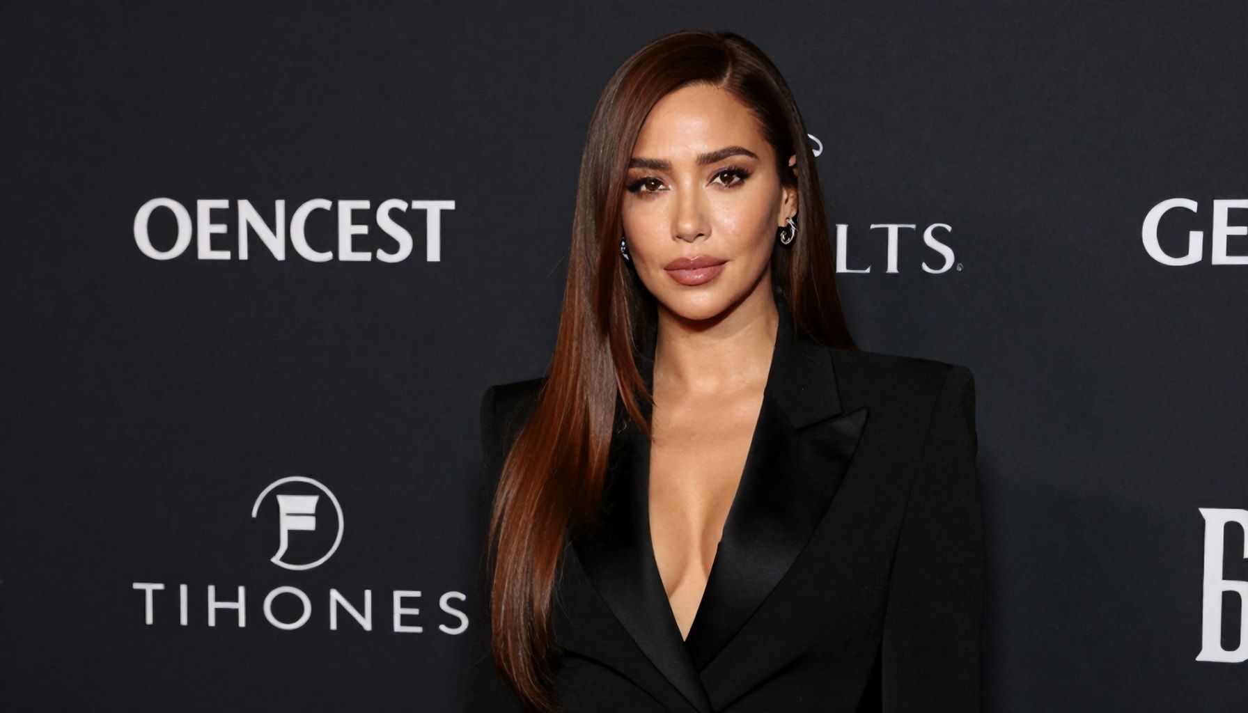 5 razones por las que Giselle Montes se ha convertido en una figura influyente en la industria XXX*