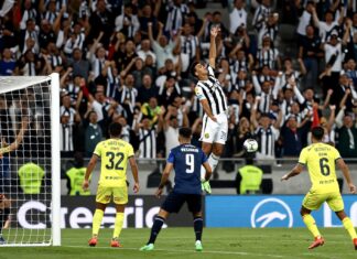 Santos vence al América con gol de último minuto