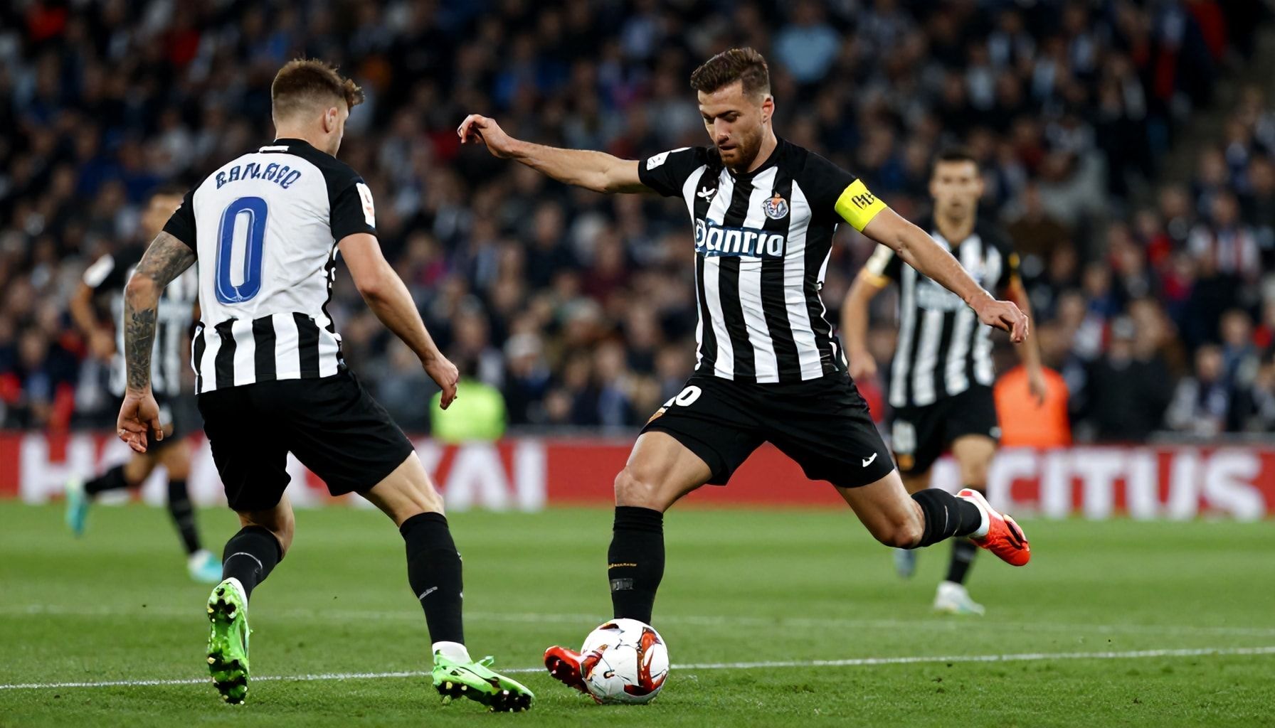 Cómo Newcastle puede sorprender a Barcelona con su juego físico*