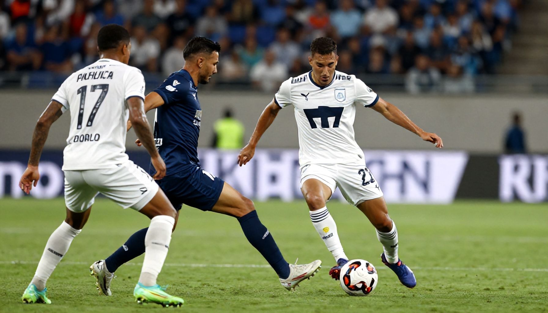 Cómo Pumas puede romper la defensa de Pachuca y asegurar el liderato*