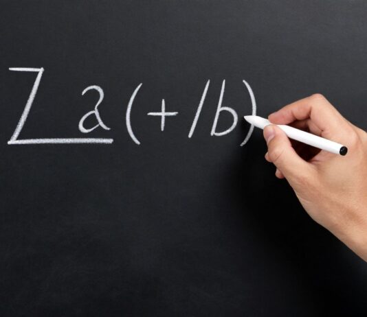 El método infalible para resolver (a + b)² en menos de 10 segundos