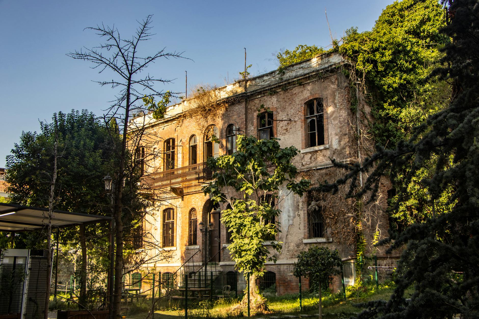 De la opulencia al abandono: historia de la mansión
