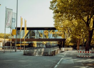 El Borussia Dortmund humilla al Barça con un 3-1 en el Signal Iduna Park