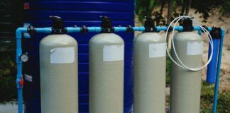 Estudio revela que el 60% de los filtros de agua domésticos no eliminan microplásticos efectivamente