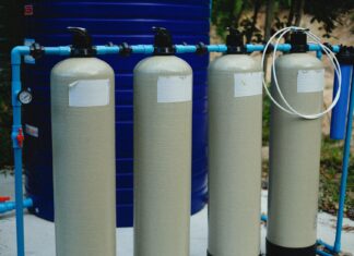 Estudio revela que el 60% de los filtros de agua domésticos no eliminan microplásticos efectivamente