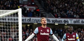 Fulham remonta con dos goles en el descuento y hunde al West Ham 5-2