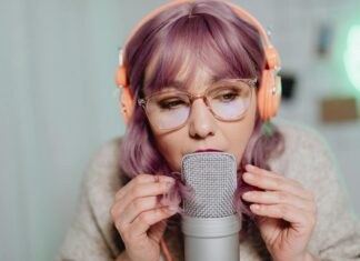 Filtración de imágenes privadas de Mia Khalifa circula en redes desde 2023