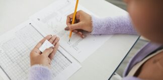 Mbappé brilla con doblete en el 3-2 del PSG al Mónaco en el Parque de los Príncipes