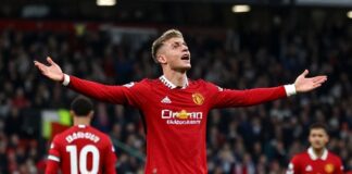 Manchester United remonta con dos goles de Garnacho en el minuto 90+