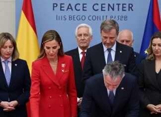 Los Reyes de España inauguran el centro de paz en Bogotá con 12 acuerdos bilaterales