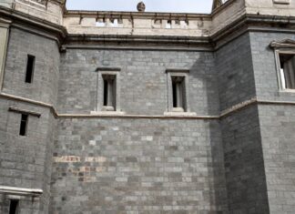 El Panteón de San Isidro alberga 120 años de historia madrileña en sus muros