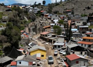 Derrumbe en Taxco deja 3 heridos y afecta 12 viviendas en Cerro de la Misión Derrumbe en Taxco deja 3 heridos y afecta 12 viviendas en Cerro de la Misión